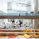 Hotel Western Plaza 4*