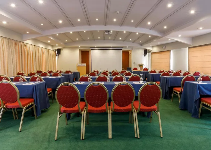 Western Plaza 호텔 4*