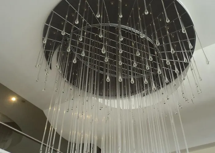 Western Plaza 호텔 4*