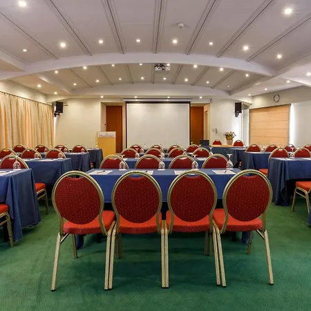 Western Plaza Hotel 4*