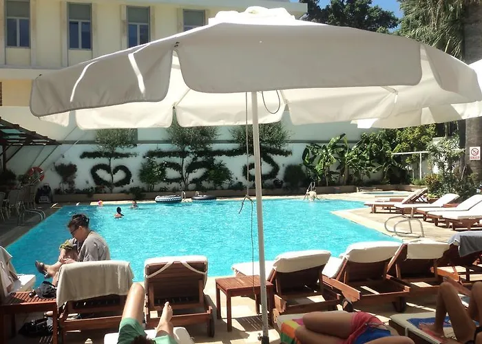 Western Plaza Otel